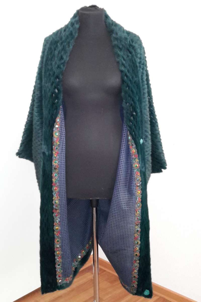 Пальто из норки, перфорация