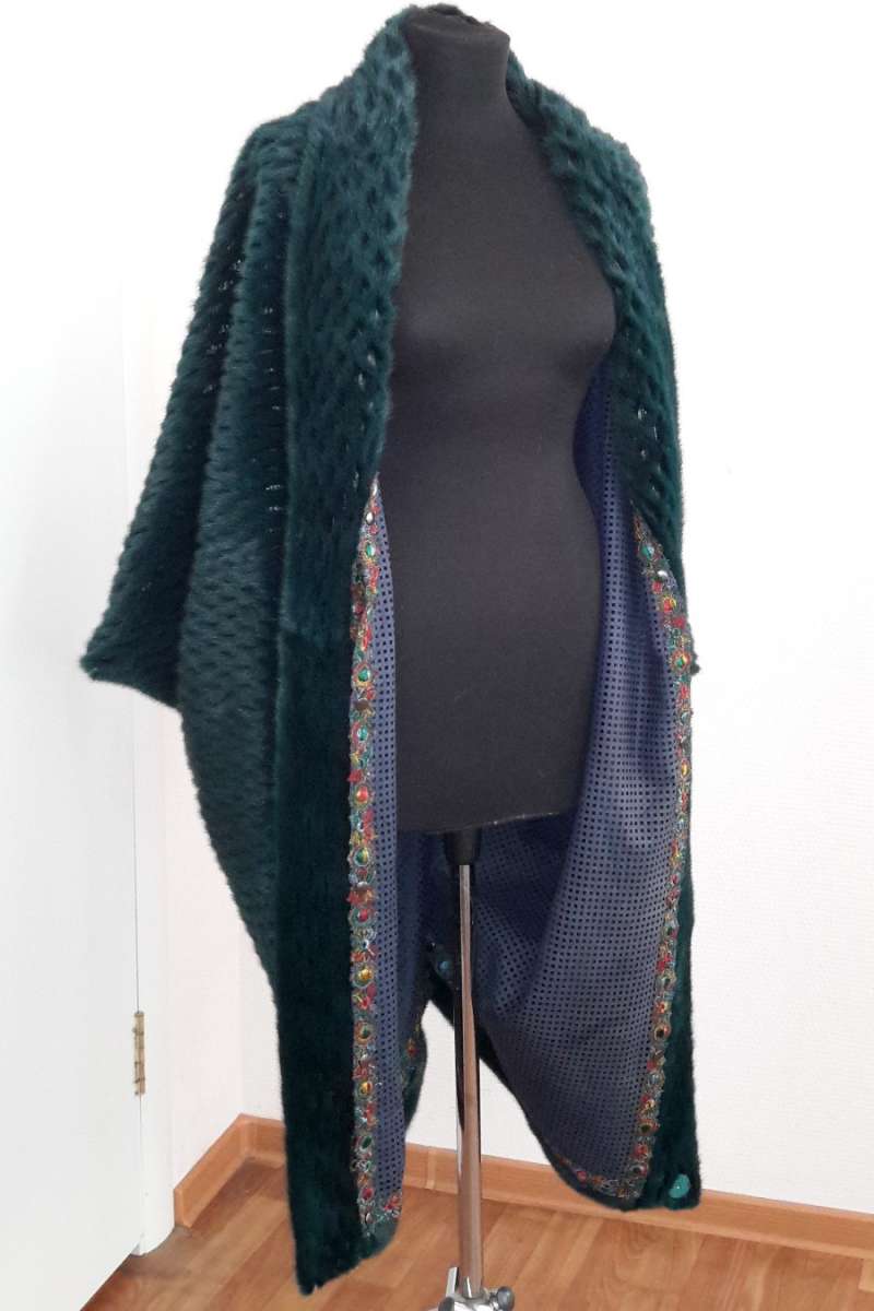 Пальто из норки, перфорация