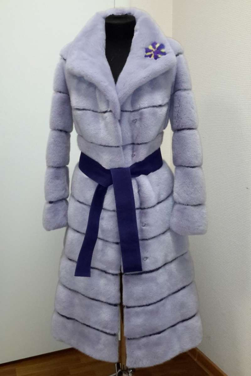 Пальто из норки с инкрустацией