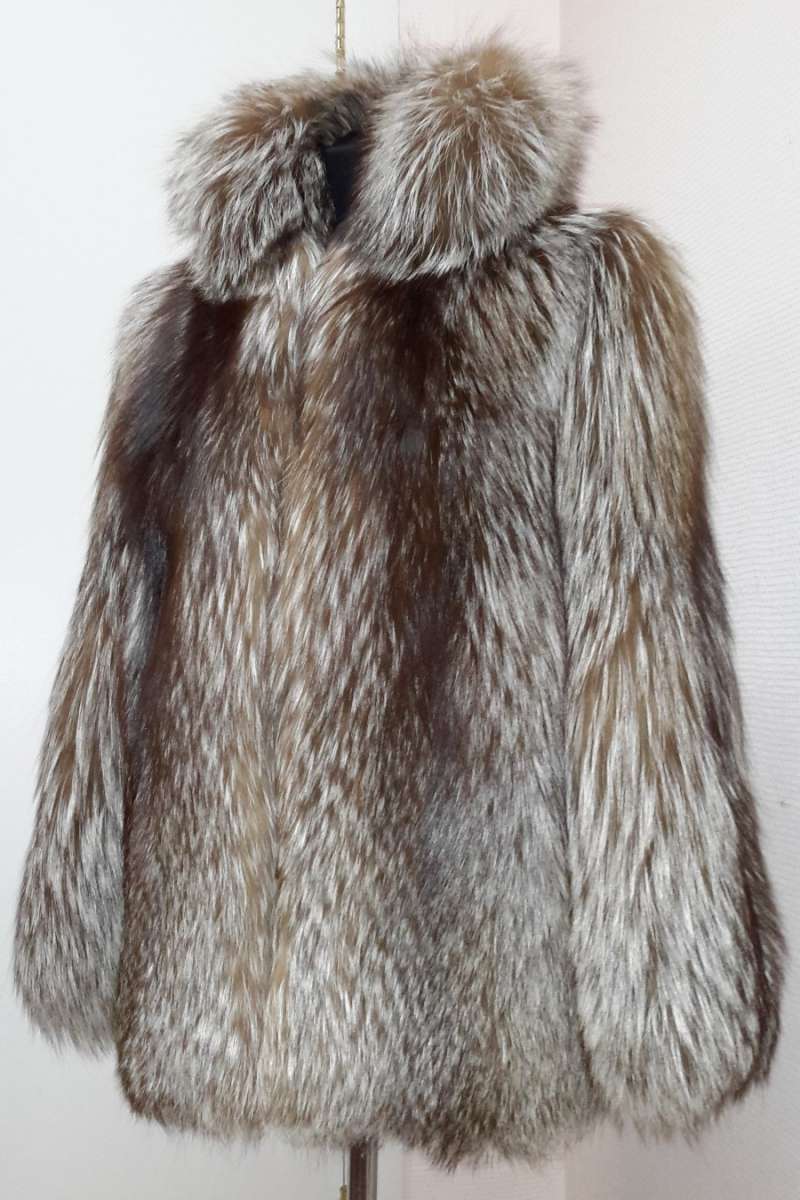 Пальто из лисицы, перфорация